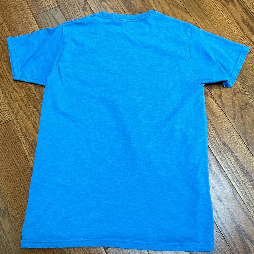 O'Neill Logo Blue T-Shirt - size S - like new!! - Picture 2 of 6